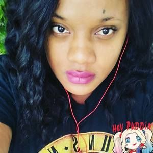 Meet your Posher, Latoya